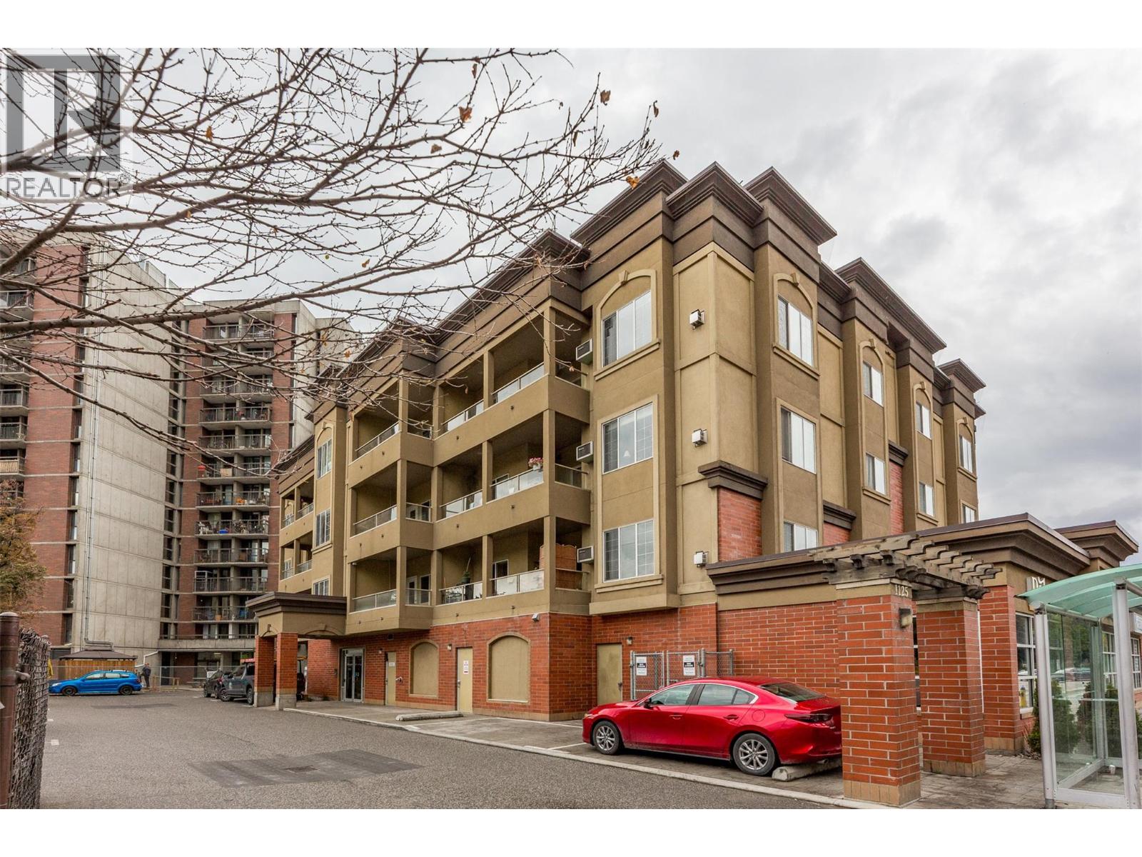302 1125 Bernard Avenue, Kelowna