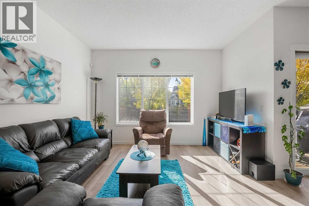 203 Mahogany Grove SE, Calgary, Alberta, T3M1W8 — thumbnail 4