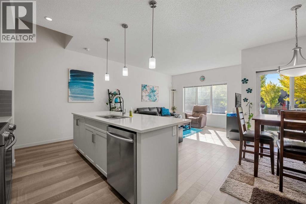 203 Mahogany Grove SE, Calgary, Alberta, T3M1W8 — thumbnail 2