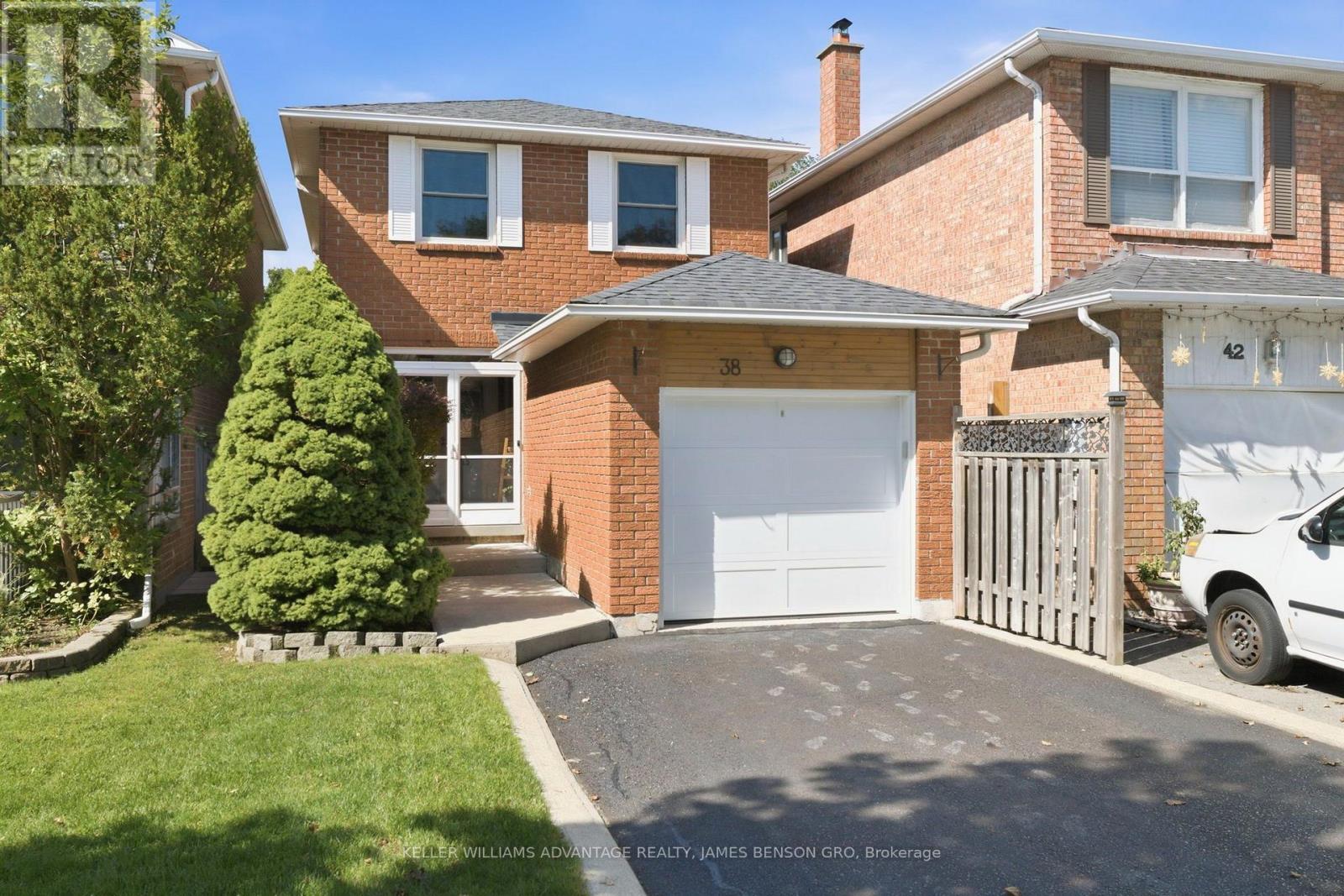 38 WHITE BOULEVARD, Vaughan (Brownridge) — photo 2