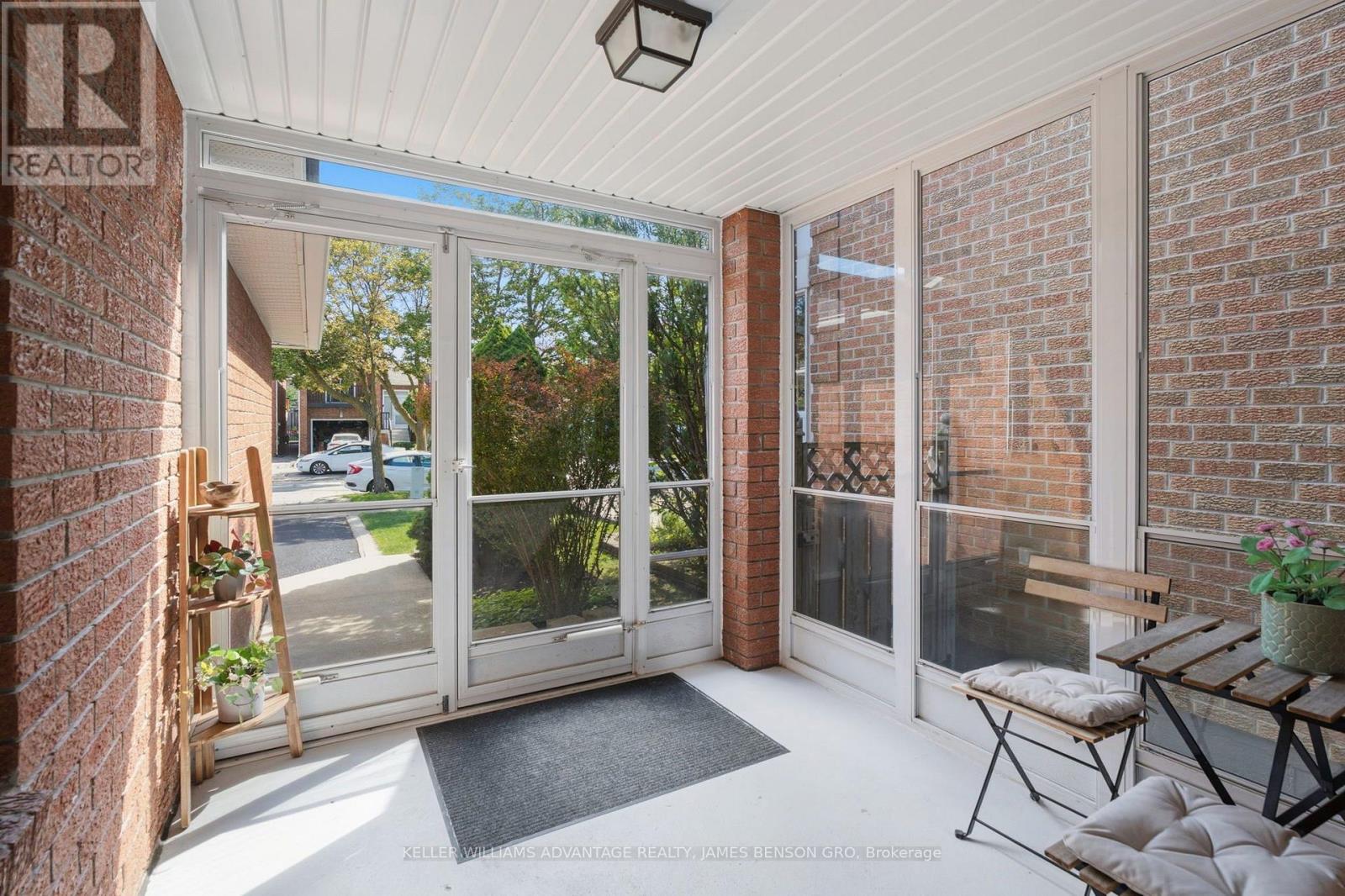 38 WHITE BOULEVARD, Vaughan (Brownridge) — photo 4