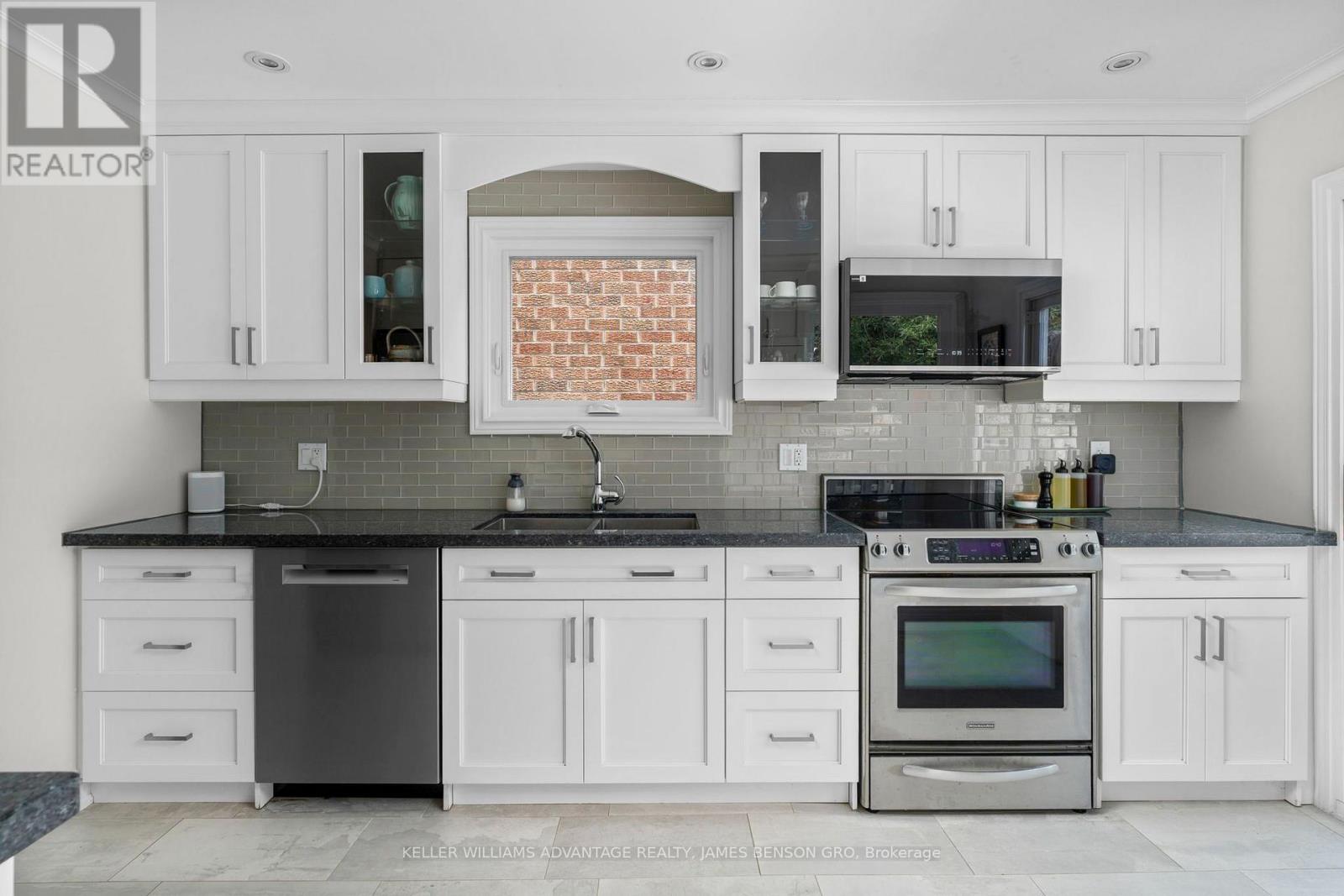 38 WHITE BOULEVARD, Vaughan (Brownridge) — photo 8