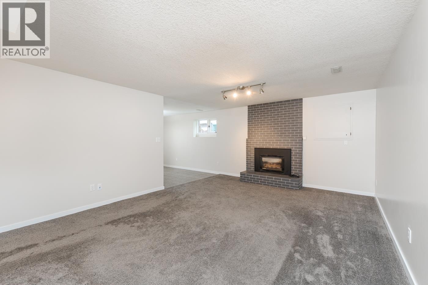 2864 CALHOUN CRESCENT - 23
