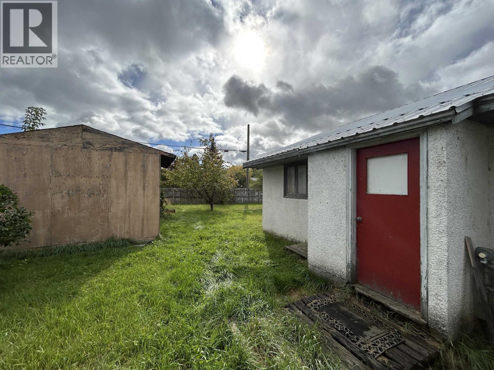 #491 497 WEBSTER AVENUE - Image 32