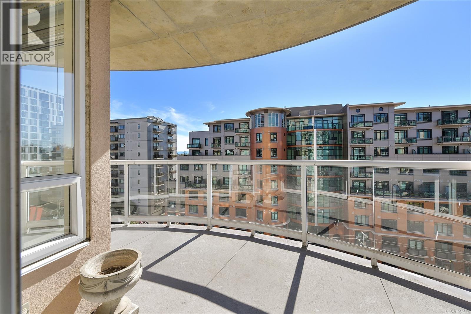 #801 1020 View St - Image 13