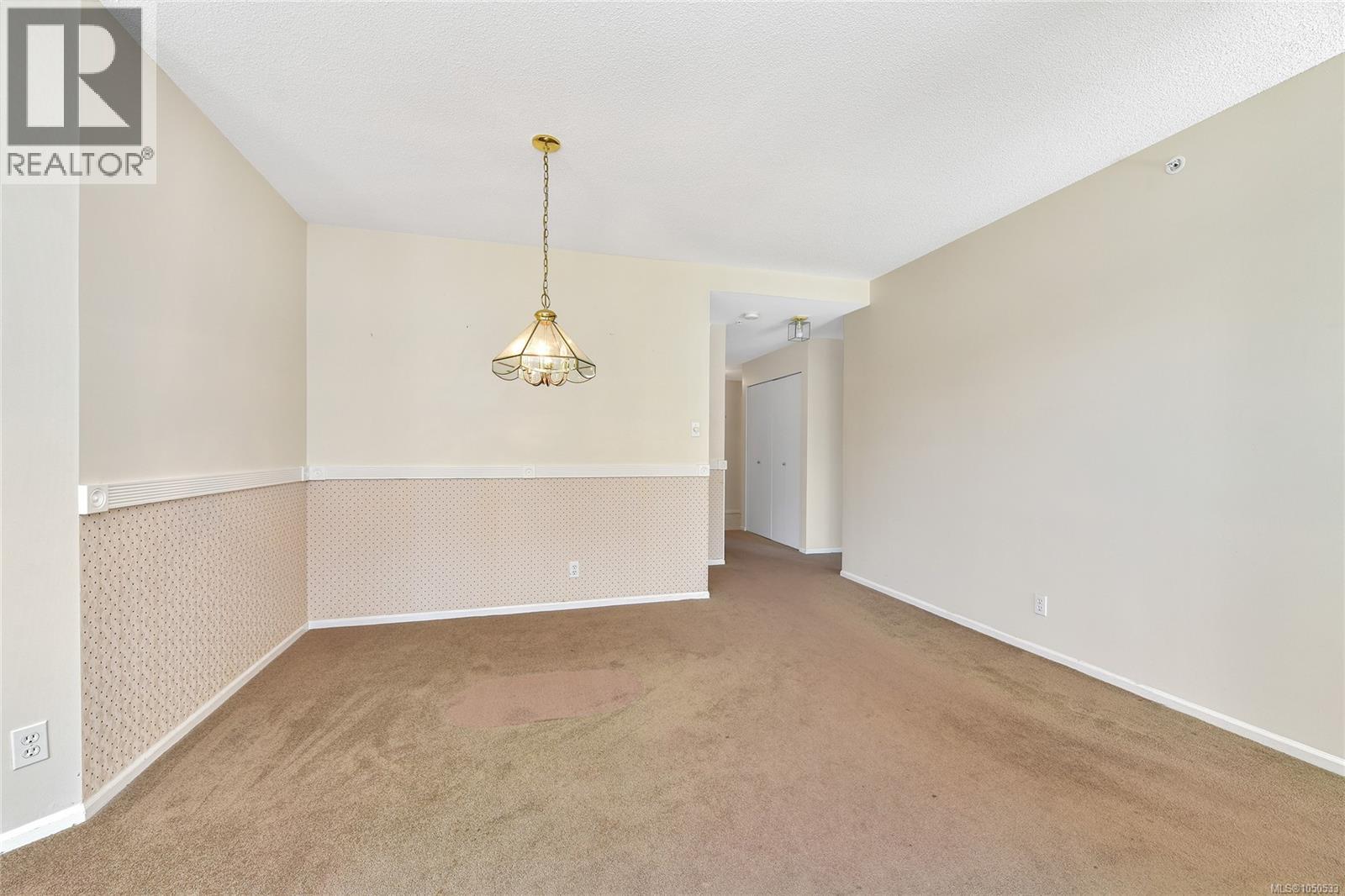 #801 1020 View St - Image 7
