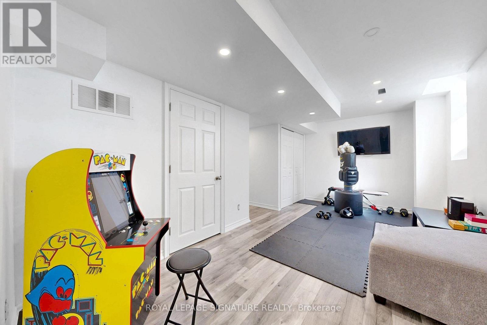 39 DOWLING ROAD - 30
