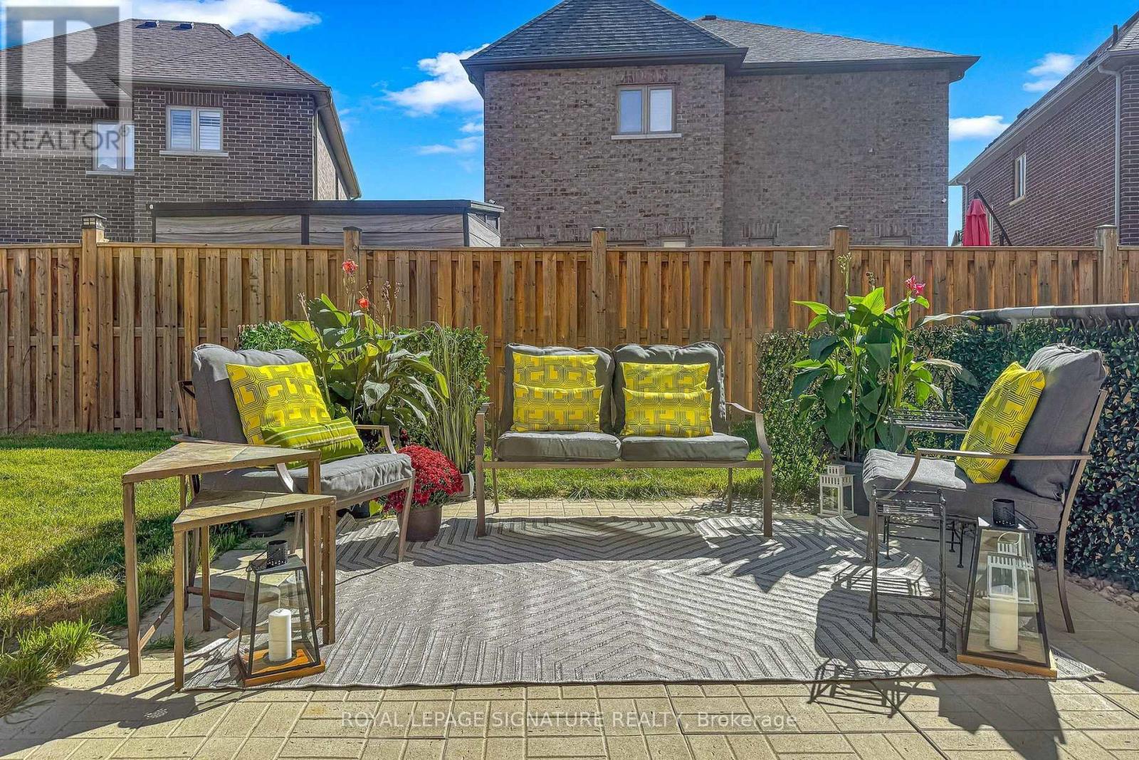 39 DOWLING ROAD - 36
