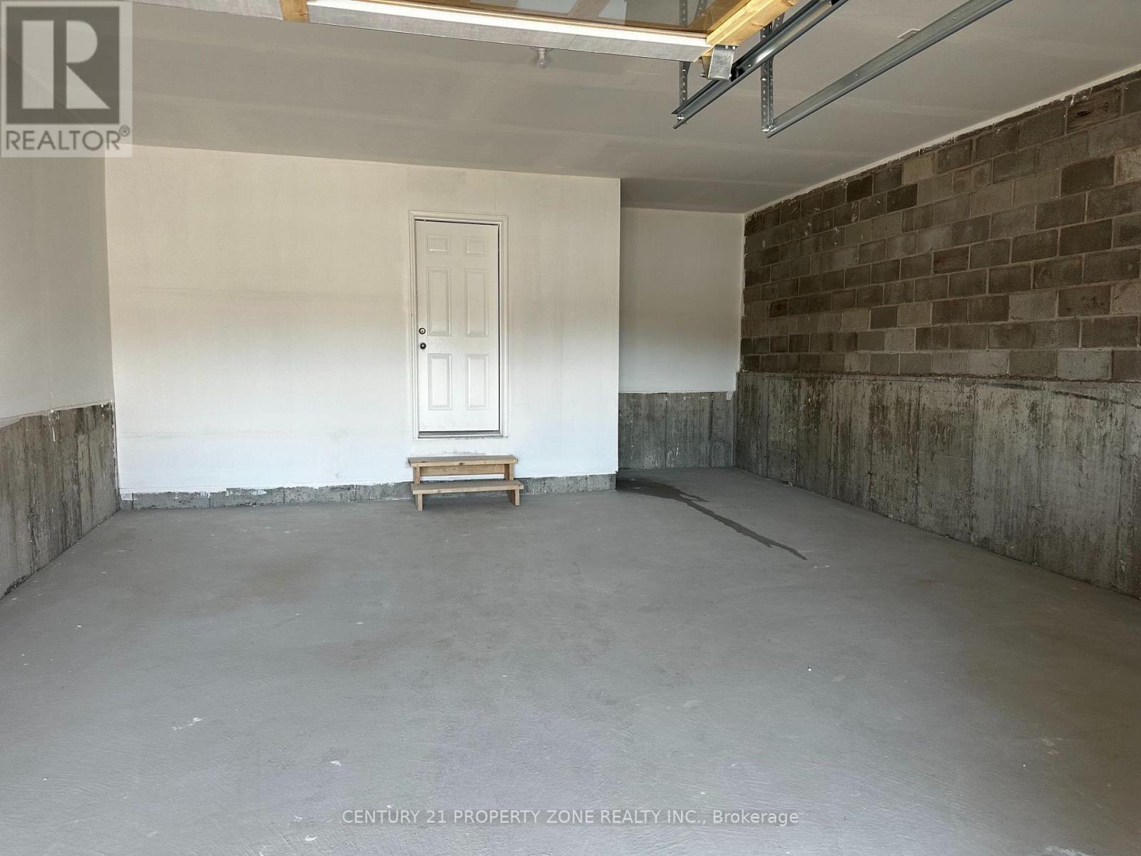 ROOM 1 - 15685 AIRPORT ROAD, Caledon (Caledon East) — photo 5