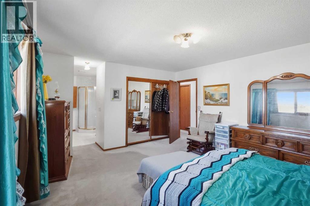 Listing photo – 12 Dickens Lane, Lacombe