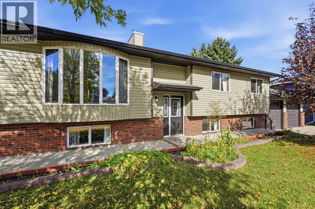 Listing photo – 12 Dickens Lane, Lacombe
