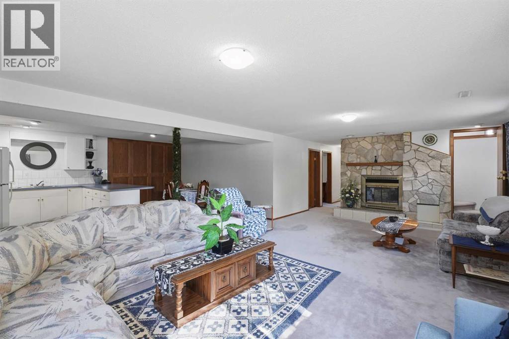 Listing photo – 12 Dickens Lane, Lacombe