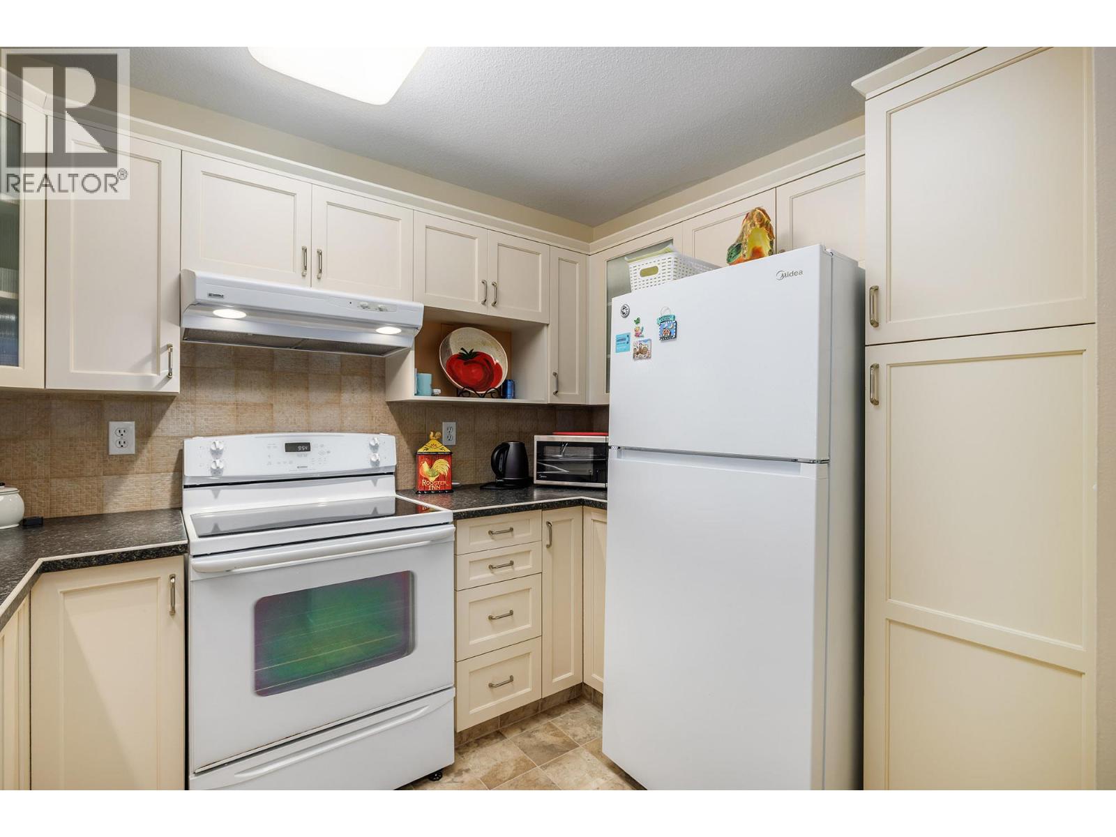 #111 920 Glenwood Avenue - 11