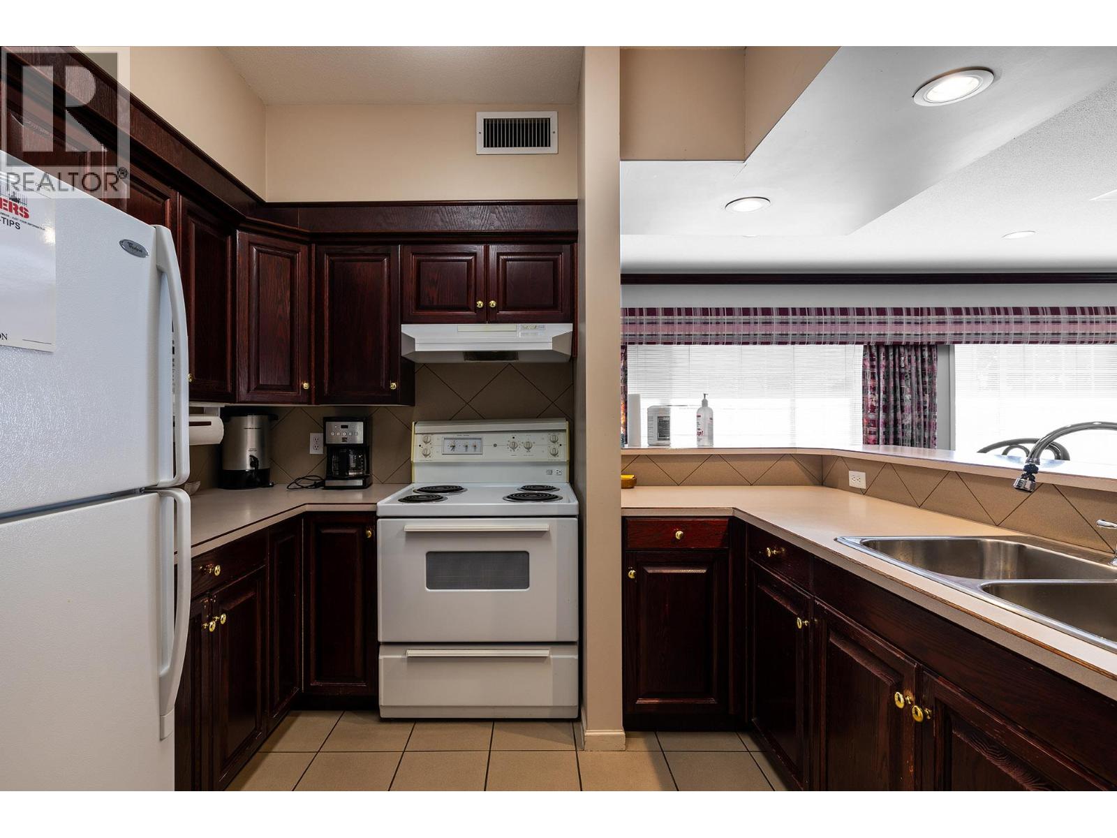 #111 920 Glenwood Avenue - 30