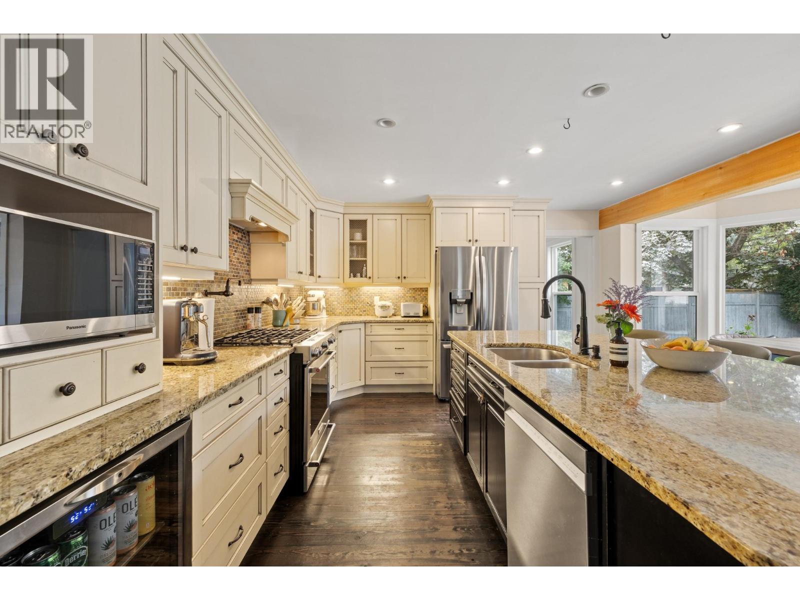 4338 Dunvegan Court, Kelowna
