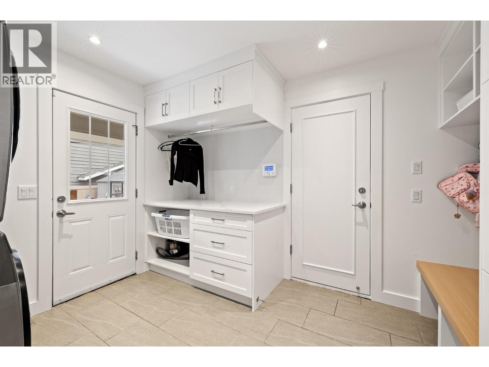 4338 Dunvegan Court, Kelowna