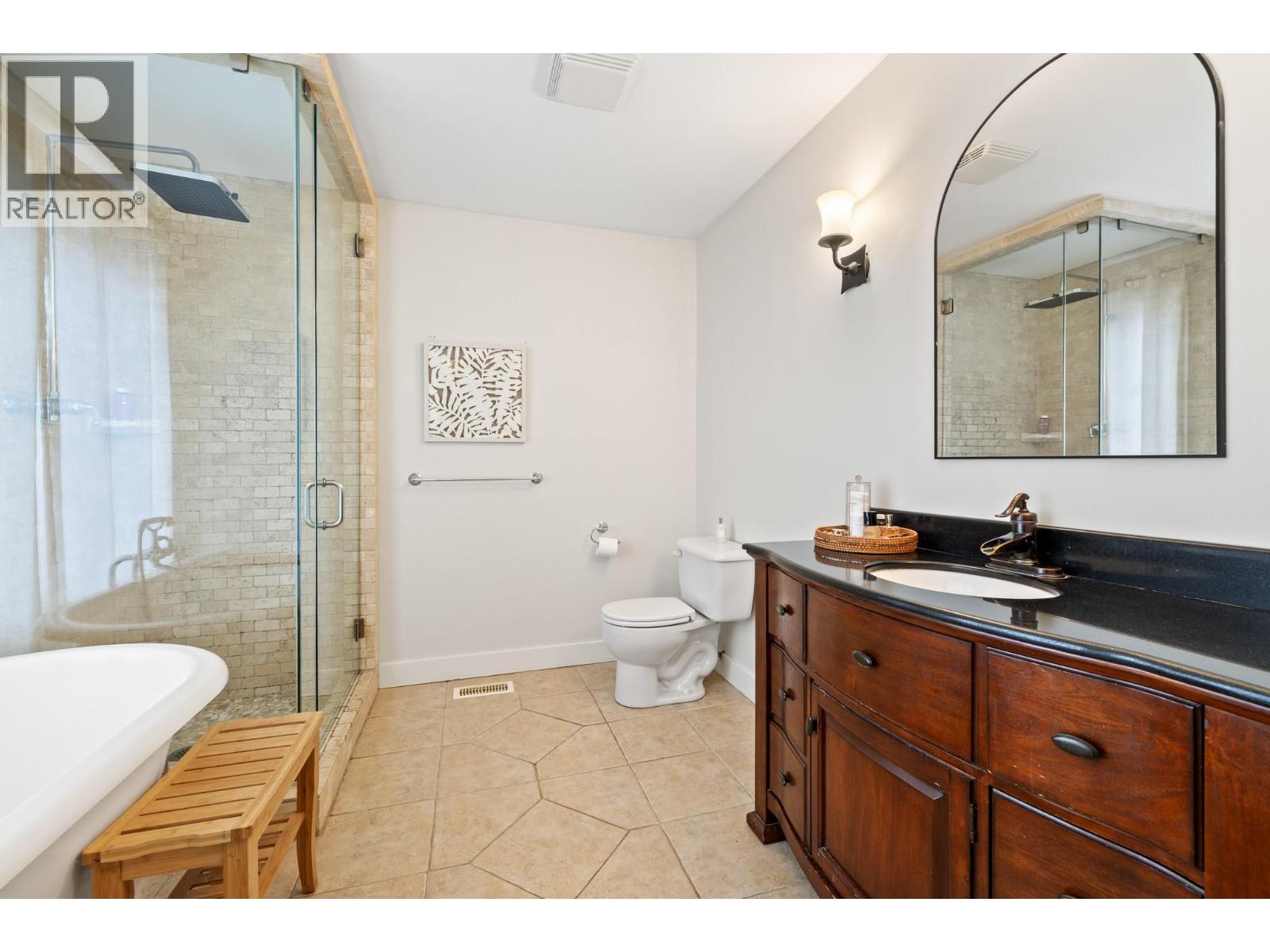 4338 Dunvegan Court, Kelowna