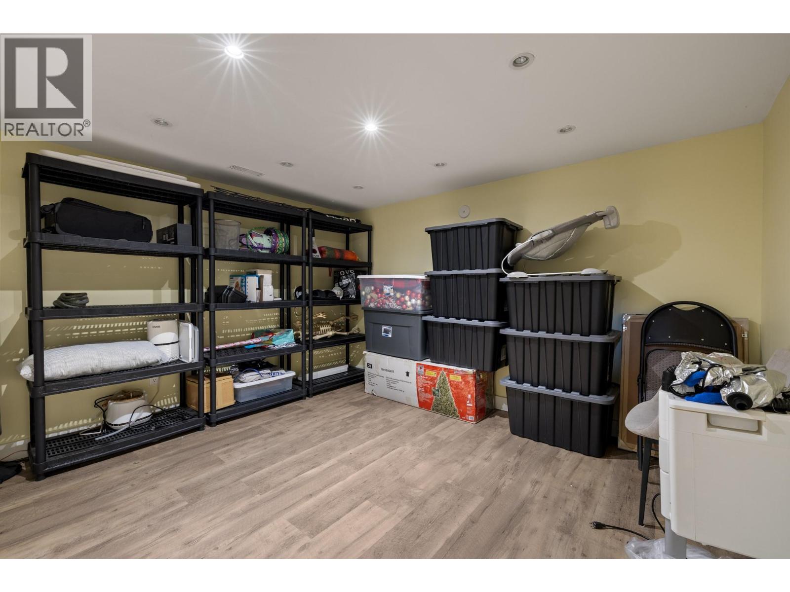 4338 Dunvegan Court, Kelowna