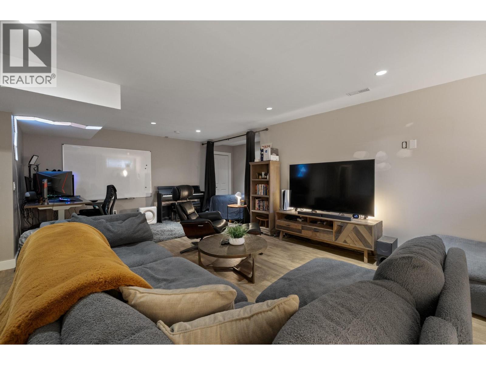 4338 Dunvegan Court - 38