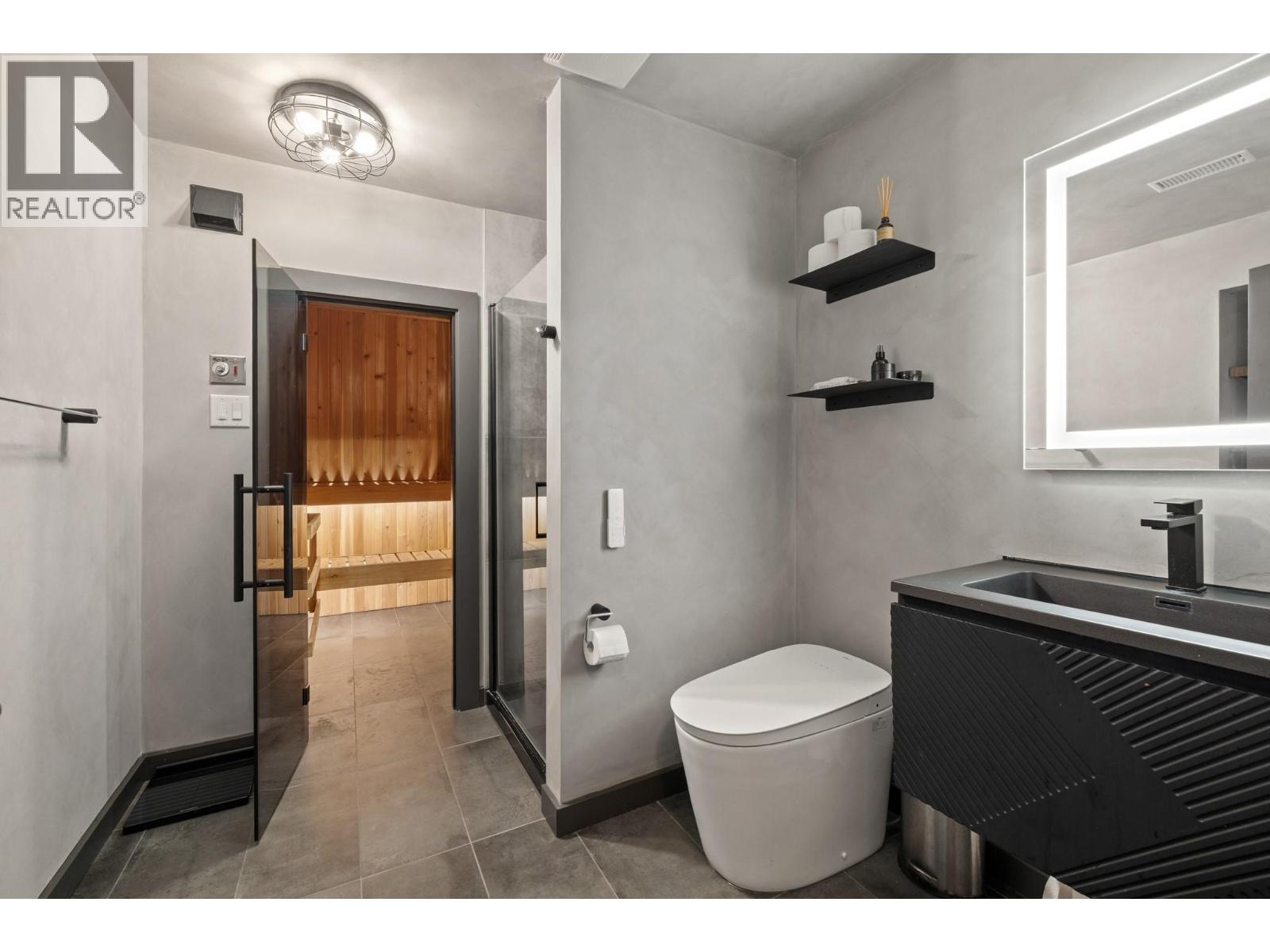 4338 Dunvegan Court, Kelowna