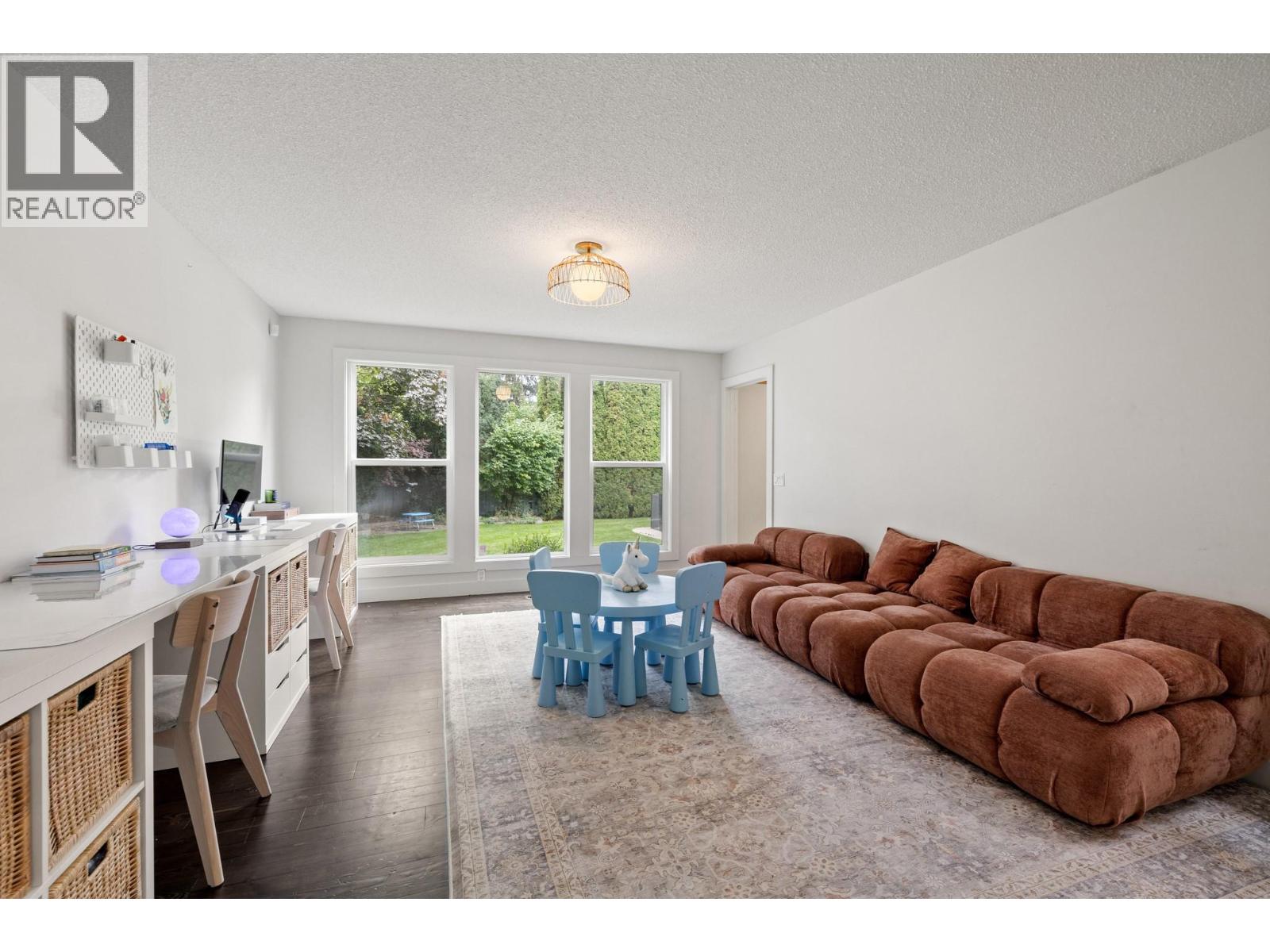 4338 Dunvegan Court - 5