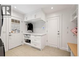 Kitchen - 4338 Dunvegan Court, Kelowna, BC V1W2N6 Photo 17