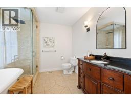 4338 Dunvegan Court, Kelowna, BC V1W2N6 Photo 26