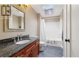 4338 Dunvegan Court, Kelowna, BC V1W2N6 Photo 31