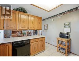 Family room - 222 Meilicke Road, Saskatoon, SK S7K6R1 Photo 10