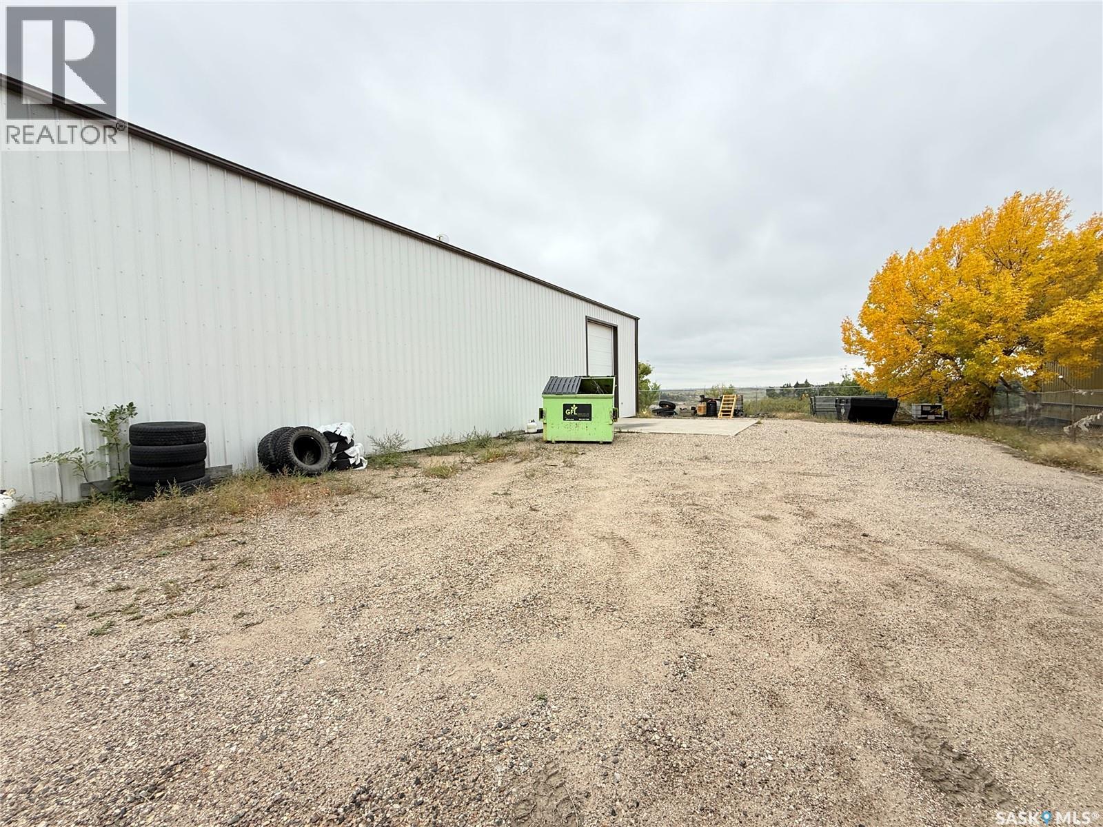 118 & 122 Perkins STREET, Estevan — photo 10