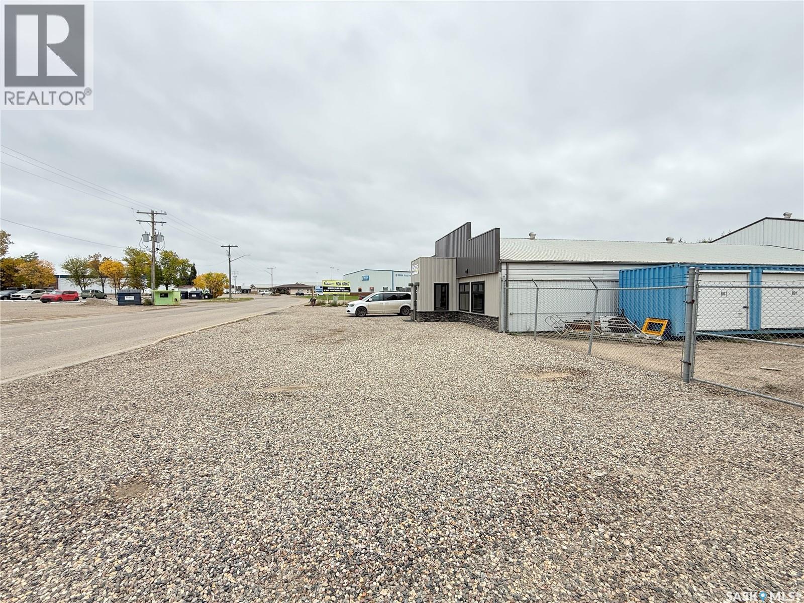 118 & 122 Perkins STREET, Estevan — photo 12