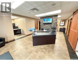 118 & 122 Perkins Street, Estevan, SK S4A2K1 Photo 14