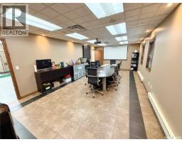 118 & 122 Perkins Street, Estevan, SK S4A2K1 Photo 20