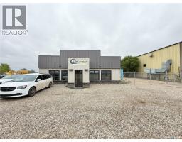 118 & 122 Perkins Street, Estevan, SK S4A2K1 Photo 7