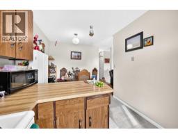Living room - 4209 54 Avenue, Innisfail, AB T4G1K4 Photo 6
