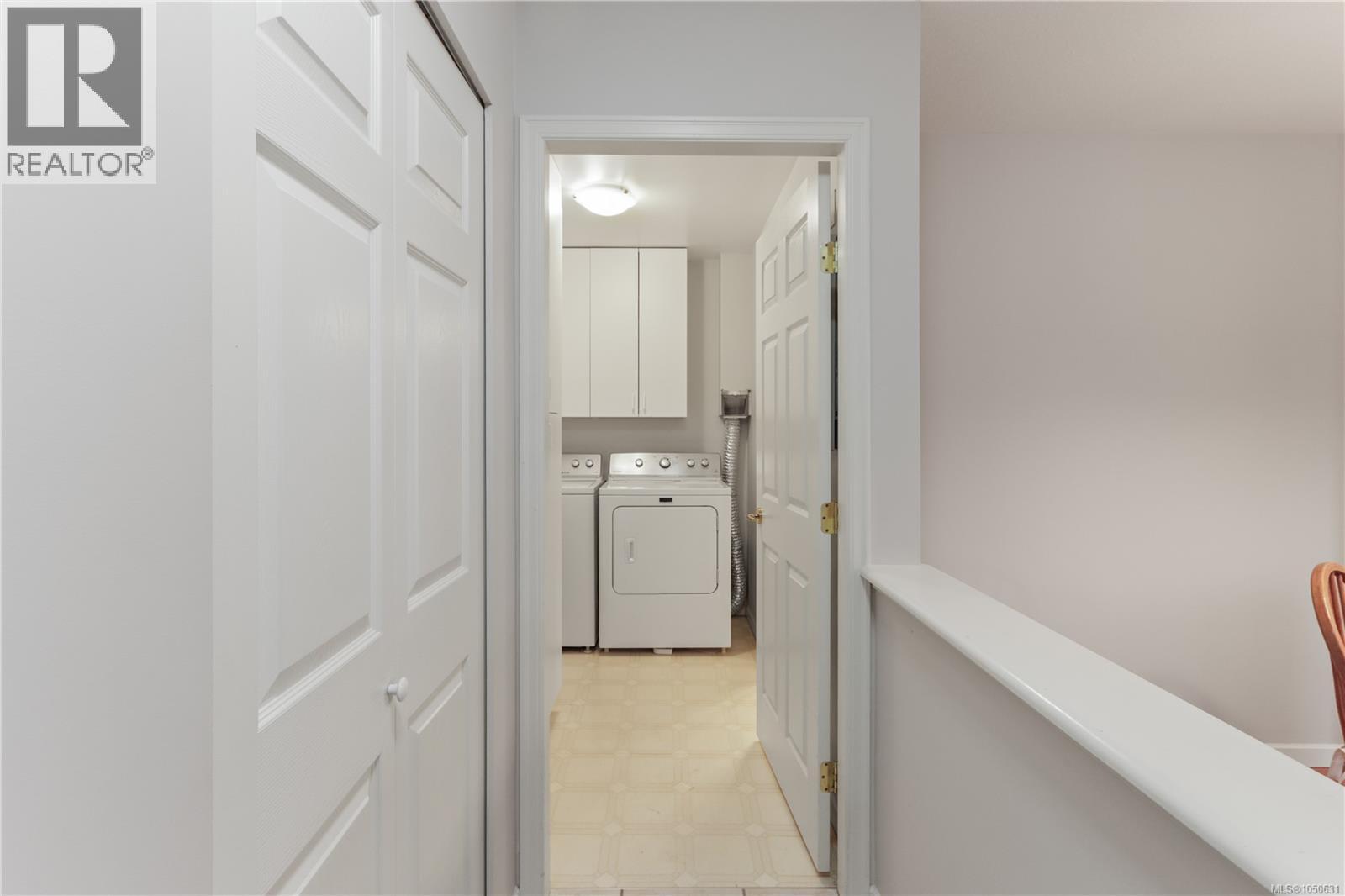 #402 5620 Edgewater Lane - Image 35
