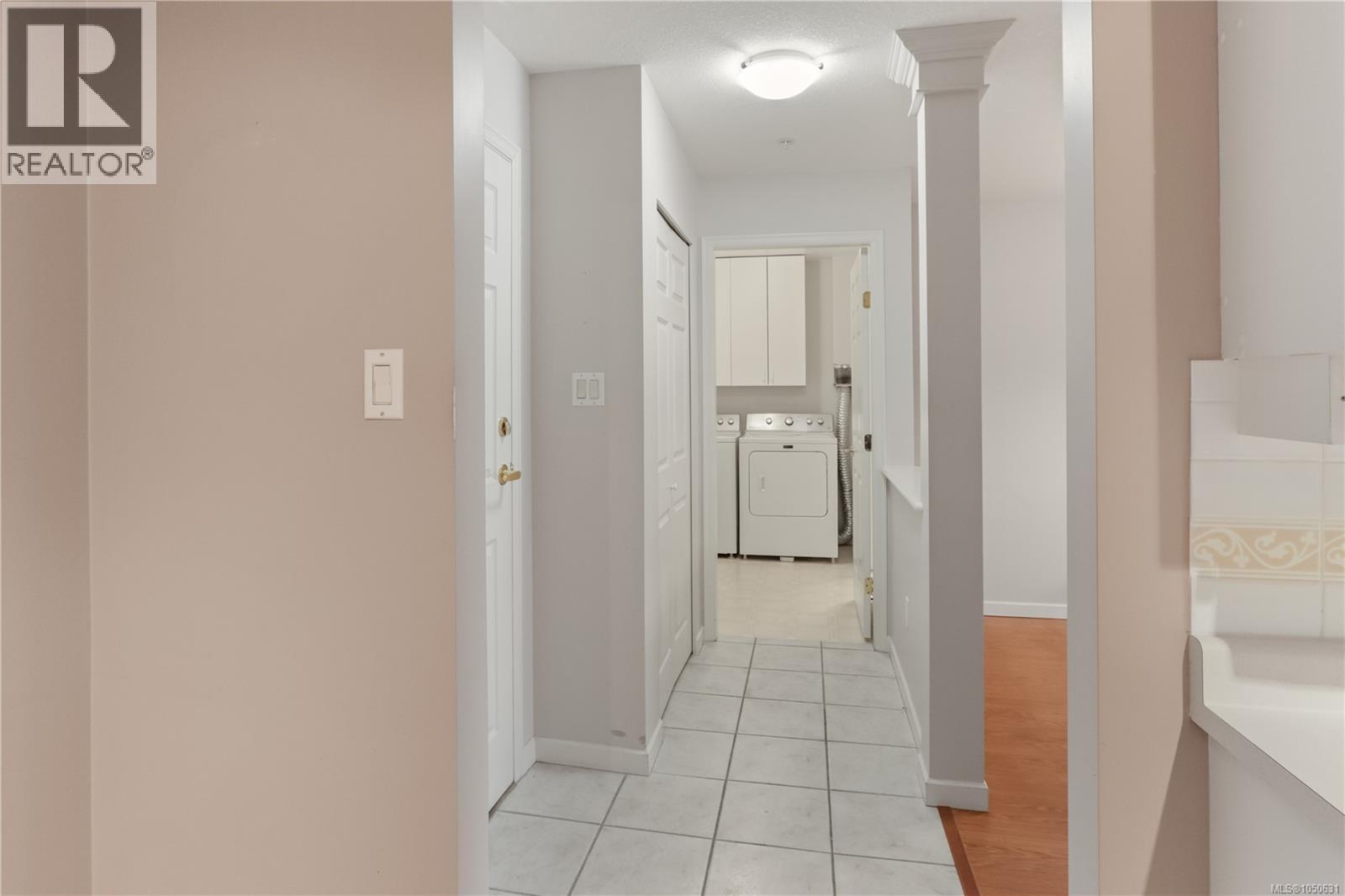 #402 5620 Edgewater Lane - Image 34