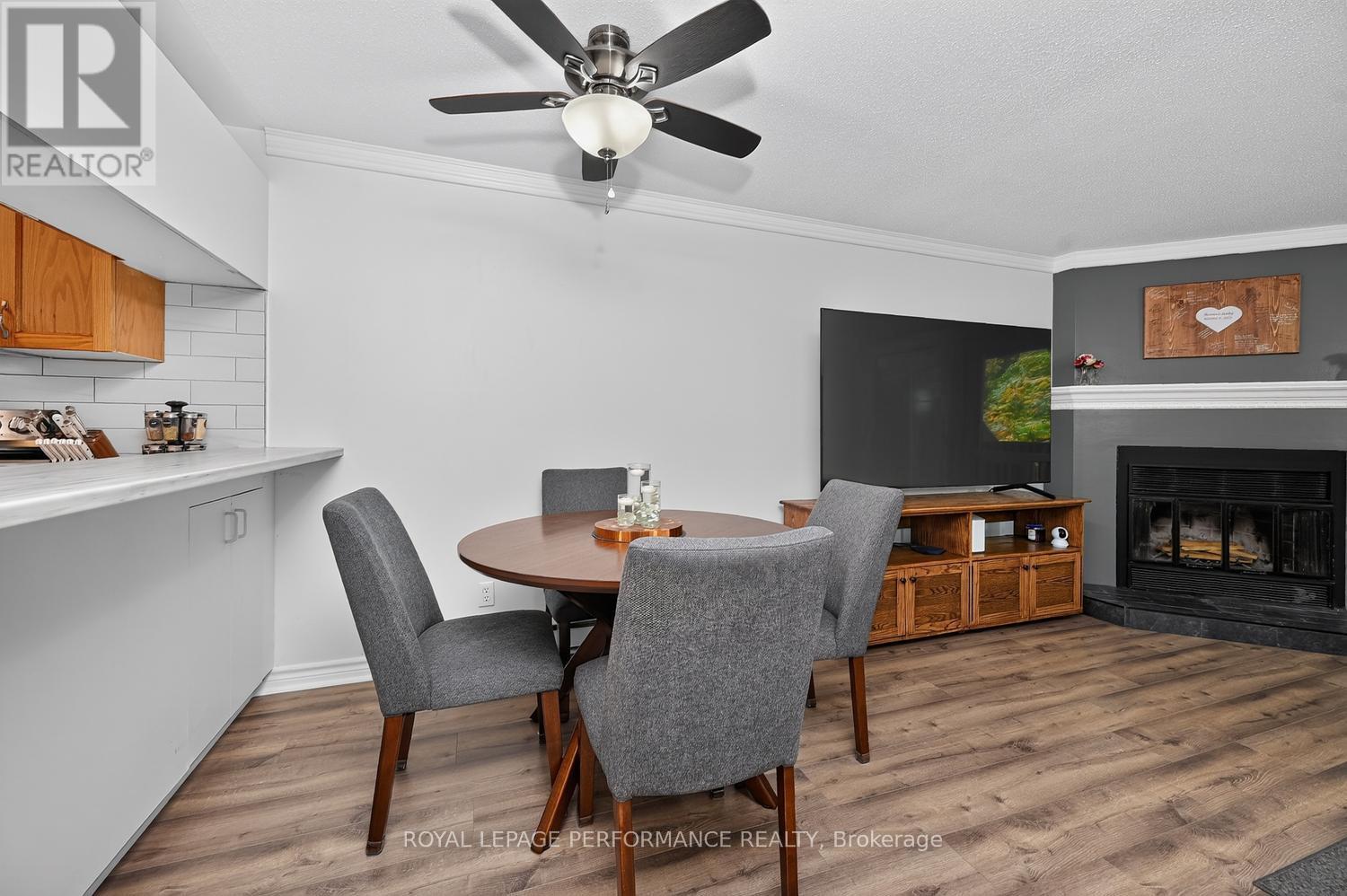 A - 6812 Jeanne Darc Boulevard N