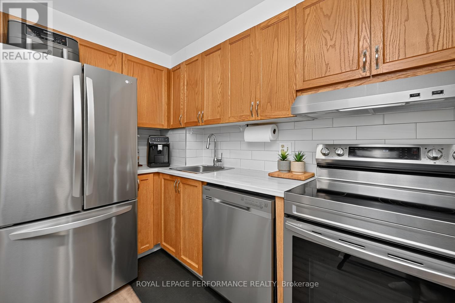 A - 6812 Jeanne Darc Boulevard N