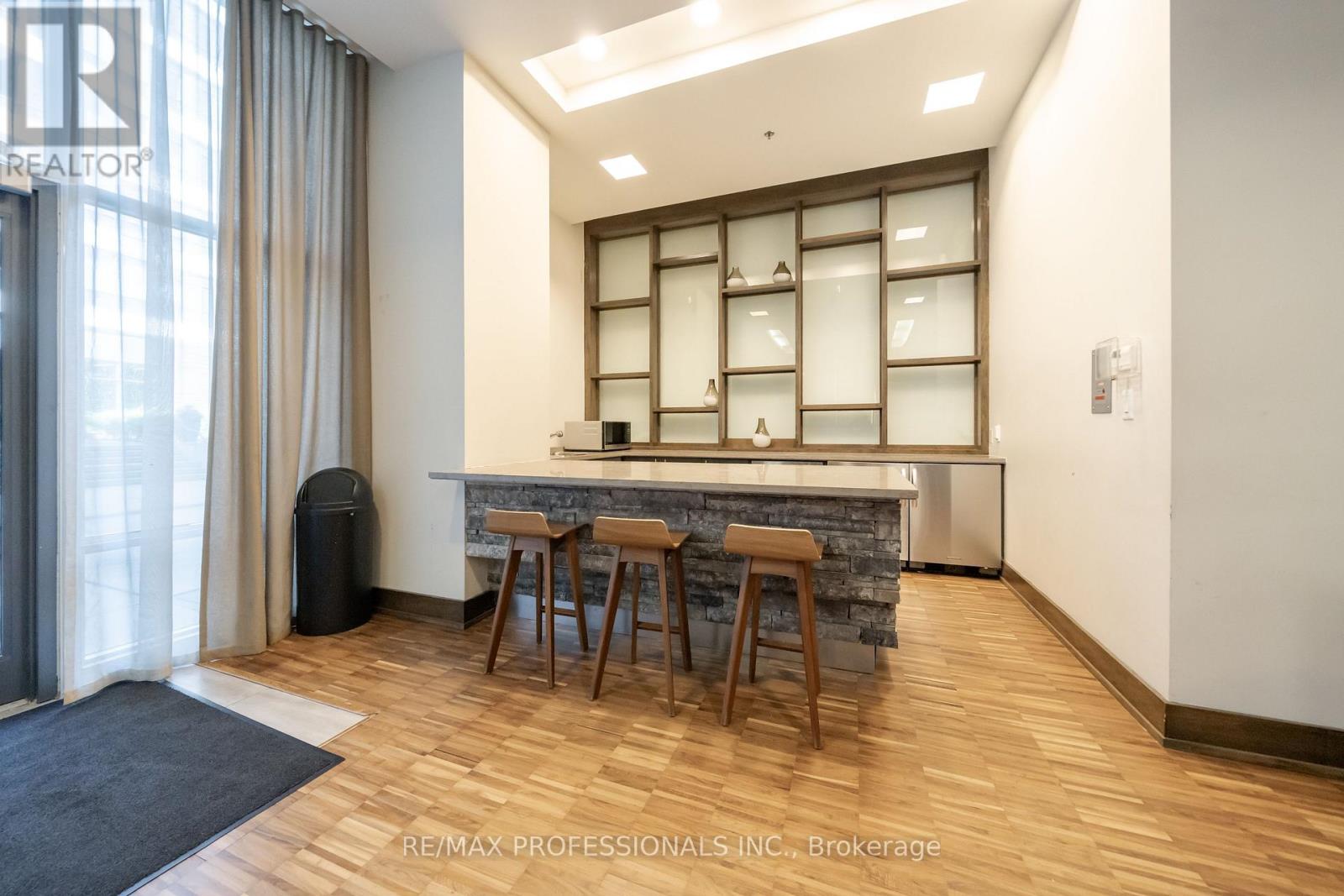 #413 1 HURONTARIO STREET - Image 29