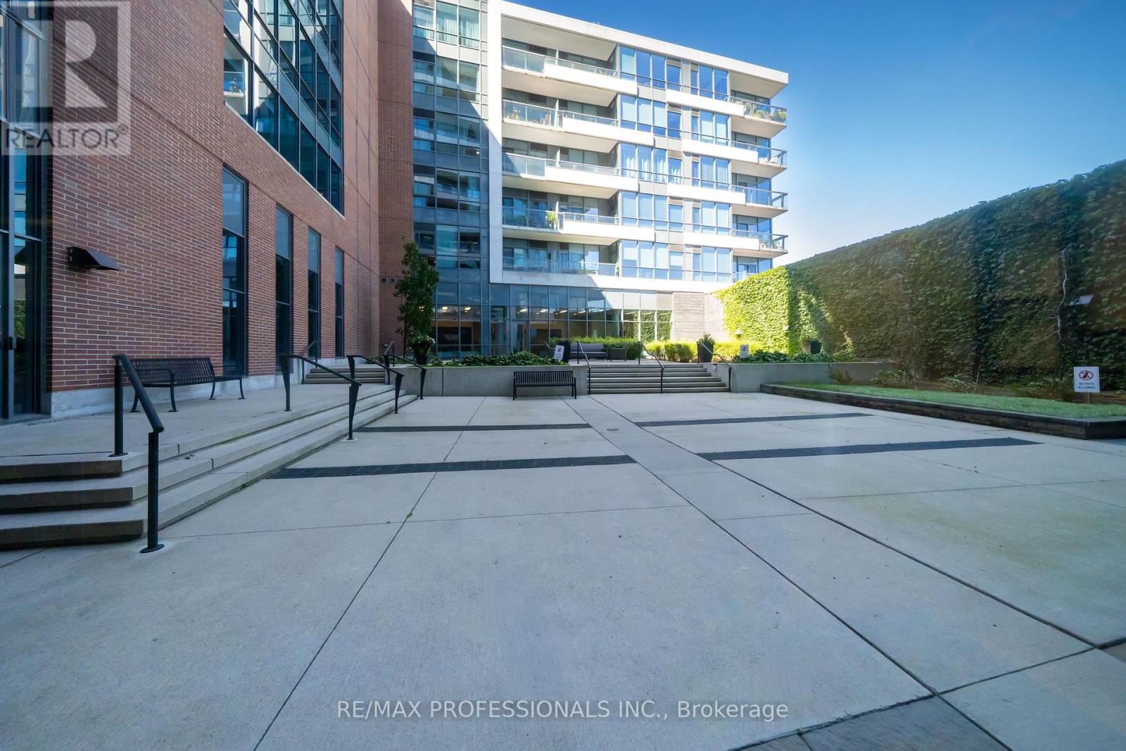 #413 1 HURONTARIO STREET - Image 25