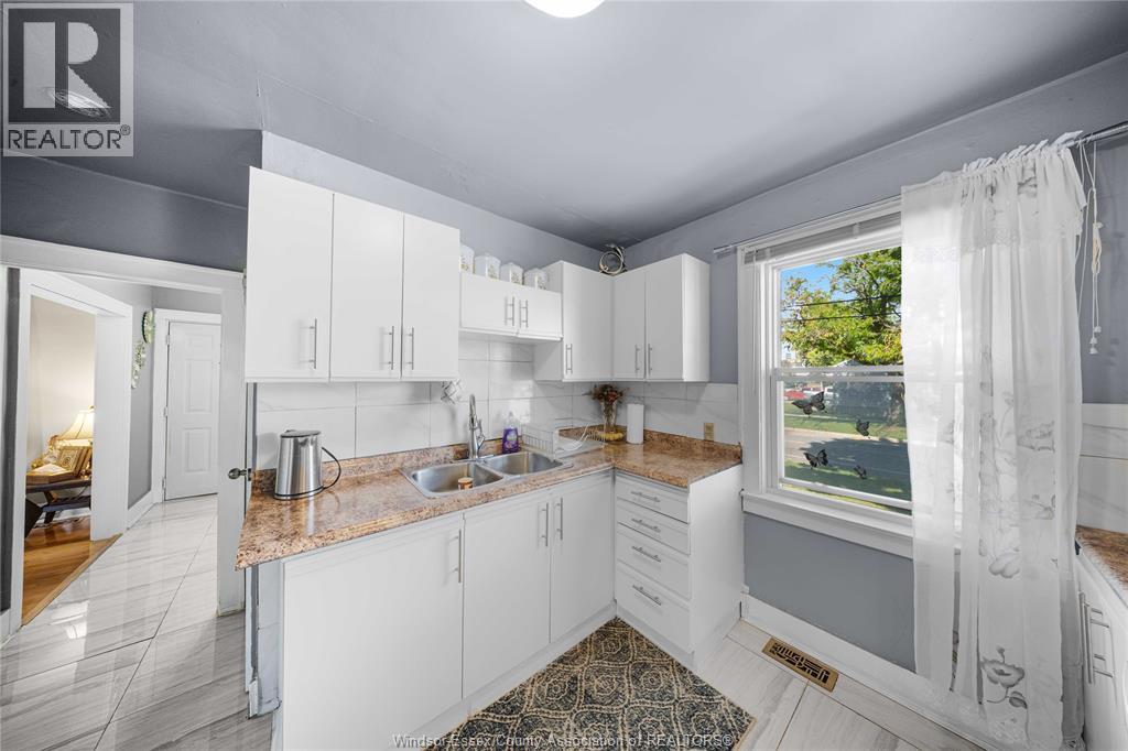 908 OAK STREET - 18