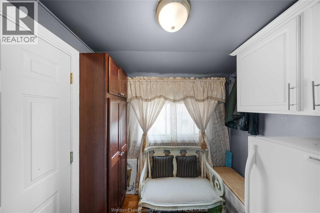 908 OAK STREET - 20