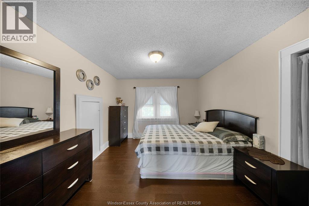 908 OAK STREET - 24