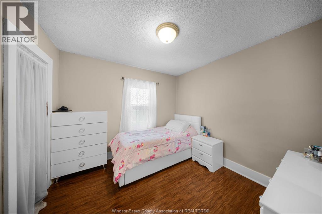 908 OAK STREET - Image 26