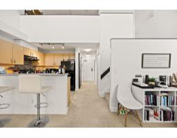 432 10838 City Pkwy Drive, Surrey, BC V3T0C2 Photo 9