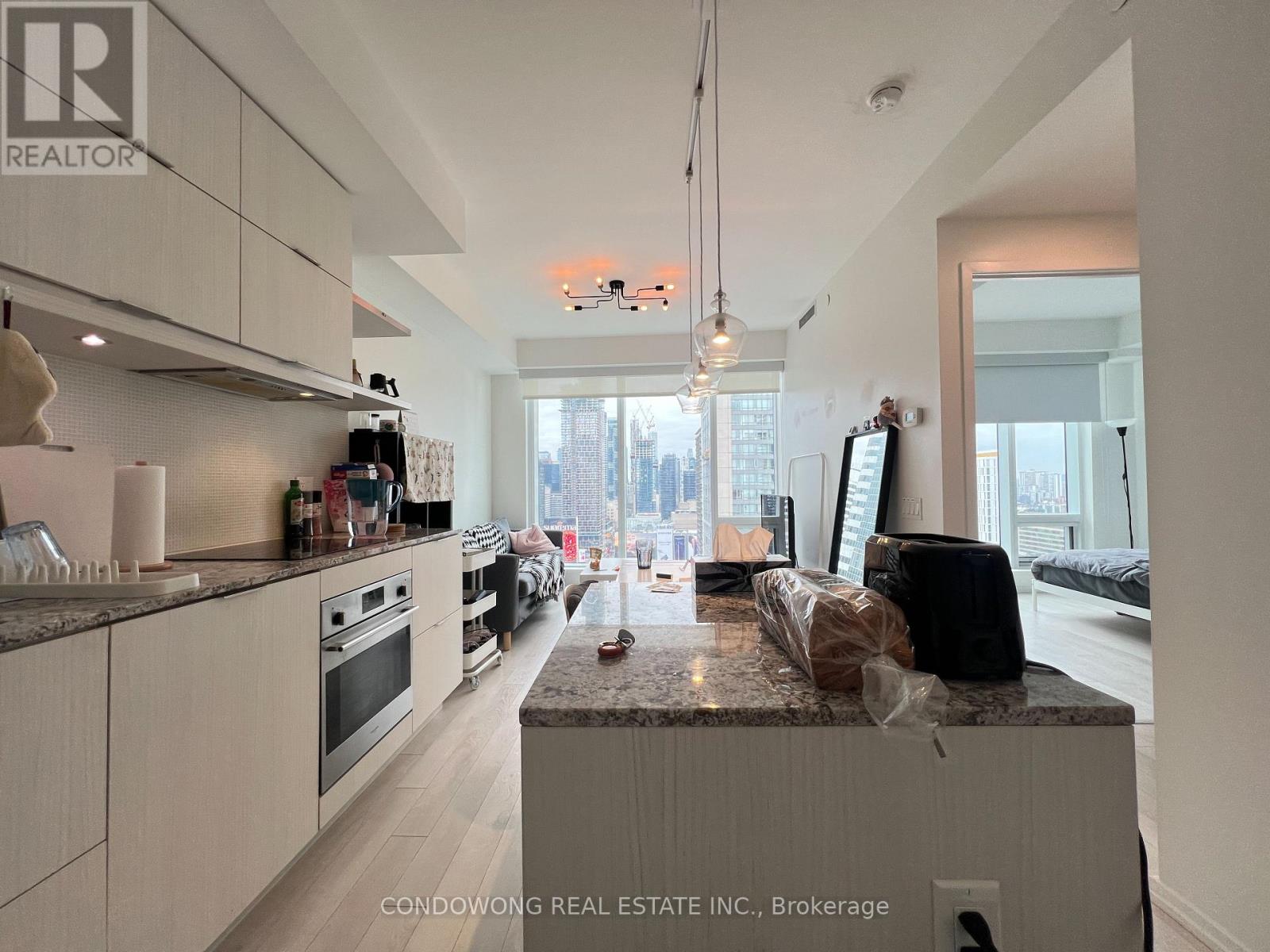 2501 - 197 YONGE STREET, Toronto (Church-Yonge Corridor) — photo 2