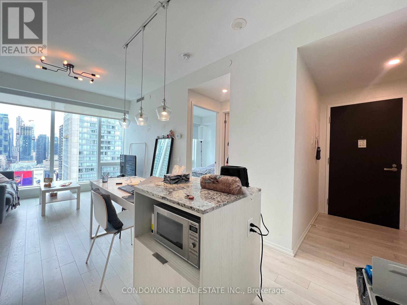 2501 - 197 YONGE STREET, Toronto (Church-Yonge Corridor) — photo 3