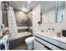 2501 - 197 Yonge Street, Toronto, ON M5B0C1 Photo 10