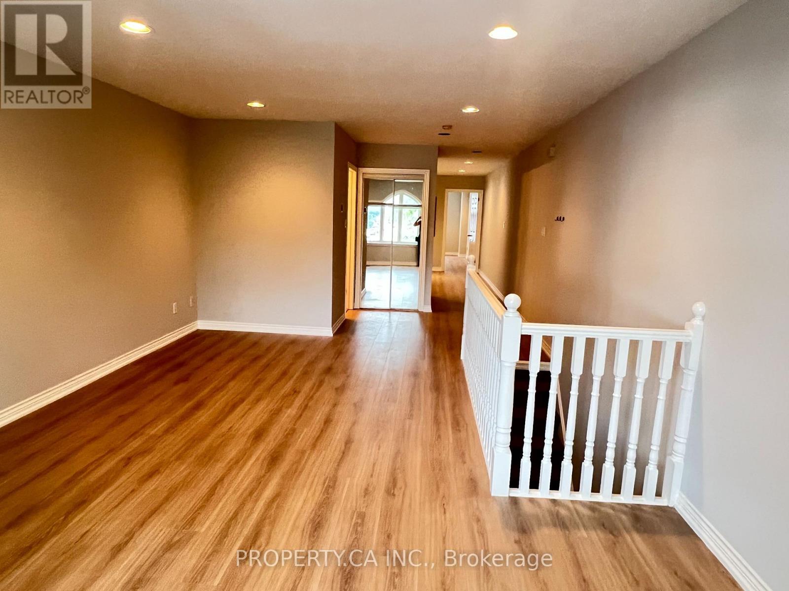 3221A YONGE STREET, Toronto (Lawrence Park North) — photo 2